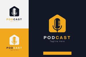 conjunto de plantilla de diseño de vector de logotipo de micrófono de podcast con estilo de color diferente