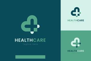 conjunto de plantillas de diseño de vectores de logotipos de atención médica con diferentes estilos de color