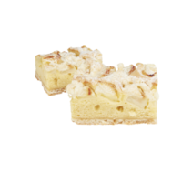 Pedazo de pastel de chocolate con crema de leche y frutas con corte aislado sobre fondo transparente png