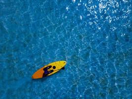 canoa kayak remando en polinesia isla cook paraíso tropical vista aérea foto