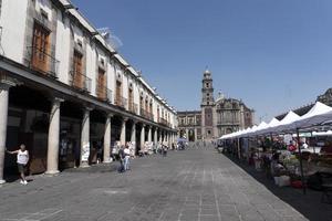 ciudad de méxico, méxico - 5 de noviembre de 2017 - mercado de la plaza de santo domingo foto
