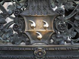 símbolo de tres bolas de la capilla colleoni foto