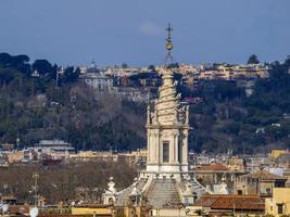 roma muchas cúpulas vista desde el museo del vaticano terraza panorama aéreo foto