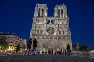 notre dame paris night view photo