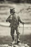 Old Hiker statue photo