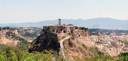 bagnoregio, un pueblo pintoresco en la región de lazio. Italia. foto