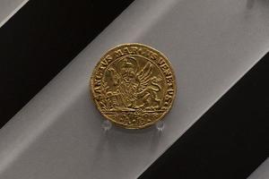 Osella Old venetian gold coin 1710 photo