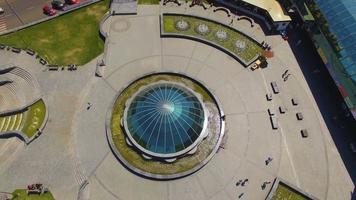 edificio con un' bicchiere cupola video