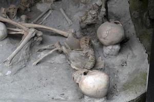 Ercolano Herculaneum fugitives skeletons on the beach photo