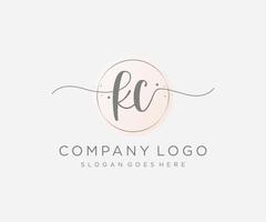 logotipo femenino kc inicial. utilizable para logotipos de naturaleza, salón, spa, cosmética y belleza. elemento de plantilla de diseño de logotipo de vector plano.