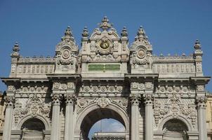 Gate of Dolmabahce Palace in Istanbul, Turkiye photo