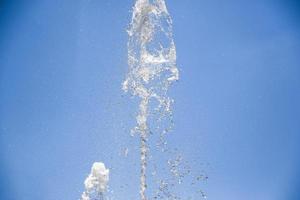 salpicaduras de agua en el cielo foto