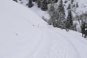 paisaje invernal en los alpes austríacos foto