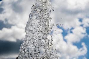 salpicaduras de agua en el cielo foto