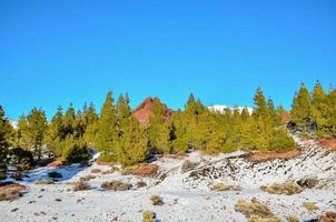 vista desde la cima de las montañas foto