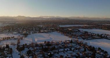 schneebedeckter Denver-Sonnenuntergang video
