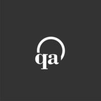 logotipo de monograma inicial qa con diseño de línea de círculo creativo vector