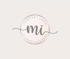 Initial MI feminine logo. Usable for Nature, Salon, Spa, Cosmetic and Beauty Logos. Flat Vector Logo Design Template Element.