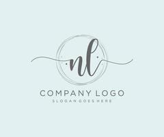 logotipo femenino inicial nl. utilizable para logotipos de naturaleza, salón, spa, cosmética y belleza. elemento de plantilla de diseño de logotipo de vector plano.