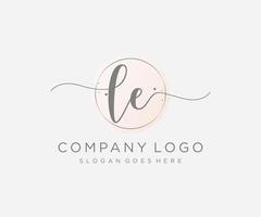 logotipo inicial le femenino. utilizable para logotipos de naturaleza, salón, spa, cosmética y belleza. elemento de plantilla de diseño de logotipo de vector plano.