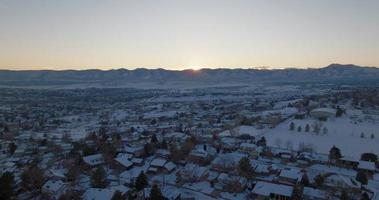 schneebedeckter Denver-Sonnenuntergang video