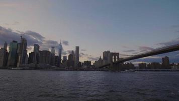 Lower Manhattan bei Sonnenuntergang video