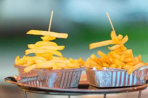 papas fritas al aire libre foto