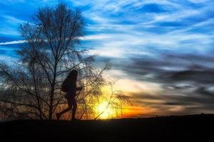 excursión de la romería a santiago de compostela de una niña solitaria foto