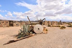 vista de un sitio abandonado foto