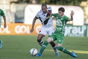 rio, brasil - 31 de julio de 2022, jugador de edimar en el partido entre vasco vs chapecoense por la 22ª ronda del campeonato brasileño b serie, en el estadio sao januario foto