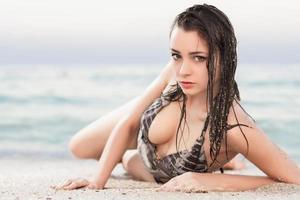 Provocative young brunette photo