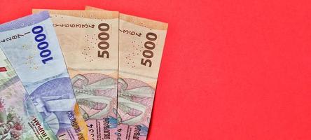 nuevo dinero rupia indonesia última edición. foto