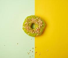 round sweet green pistachio donut photo