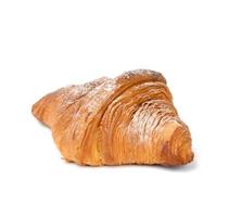 croissant horneado aislado de fondo blanco y espolvoreado con azúcar en polvo foto