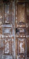 puerta antigua con fondo de pintura agrietada