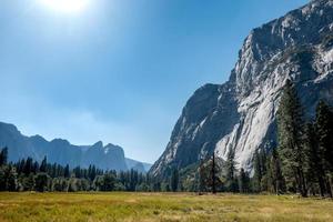 hermosa ubicación en el parque nacional de yosemite foto