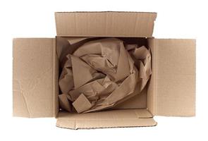 caja de cartón marrón cuadrada vacía abierta para el transporte y embalaje de mercancías aisladas en fondo blanco, vista superior foto