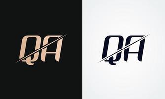 Plantilla de vector de diseño de logotipo de letra qa. diseño de logotipo qa con letras doradas y negras