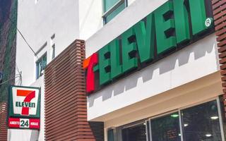 Playa del Carmen Quintana Roo Mexico 2022 7 Eleven shop store entrance logo Playa del Carmen Mexico. photo