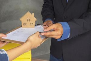 Home Builder Submit home inspection documents To the owner. photo