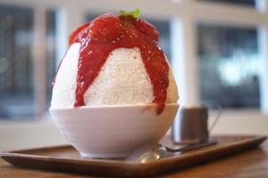 Strawberry Bing Su Korean Sweets. photo