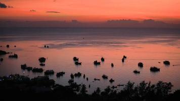 lindo céu crepuscular em koh tao sul da tailândia video