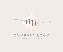 Initial MI feminine logo. Usable for Nature, Salon, Spa, Cosmetic and Beauty Logos. Flat Vector Logo Design Template Element.