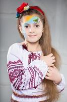 retrato de niña ucraniana foto