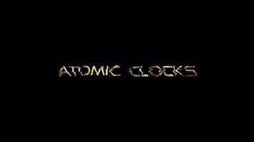atomair klok glitch goud tekst effect zwart achtergrond video