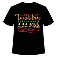 twosday 2.22.2022 camiseta feliz regreso a la plantilla de impresión de la camiseta del día escolar, diseño tipográfico para jardín de infantes preescolar preescolar, último y primer día de clases, 100 días de camiseta escolar vector