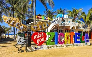 puerto escondido oaxaca mexico 2023 colorido zicatela puerto escondido símbolo de letras en la playa mexico. foto