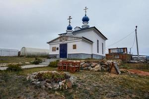 iglesia ortodoxa rusa, khuzir, olkhon, rusia foto