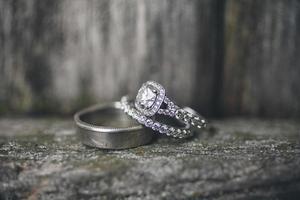 anillos de boda y bandas foto