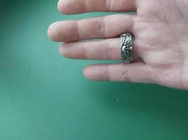 Men's metal ring with a skull photo